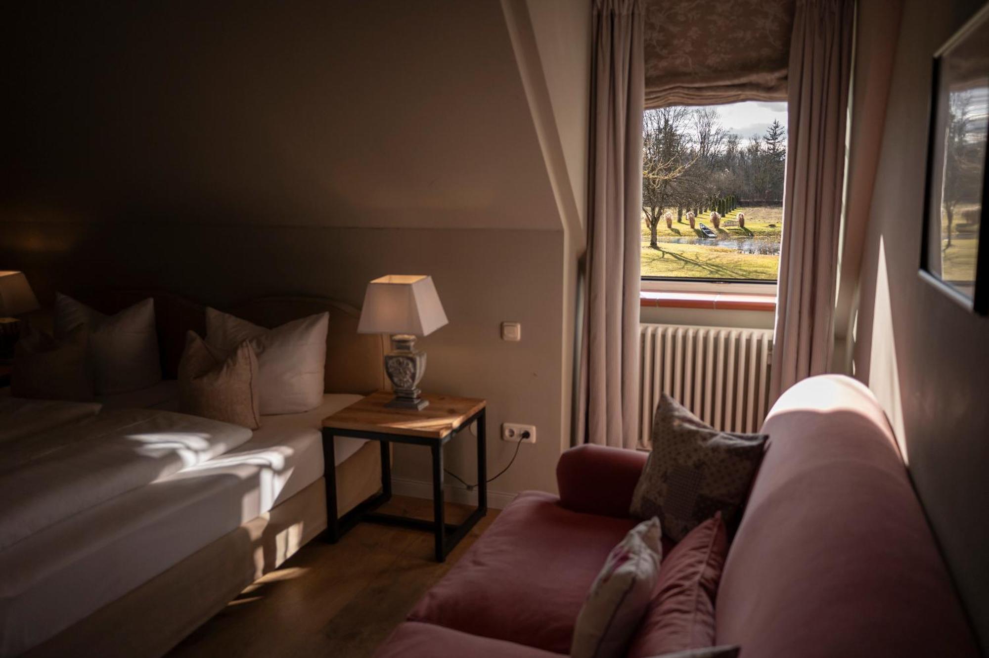 Gut Altholz Landhotel Und Restaurant Hutter プラットリング エクステリア 写真